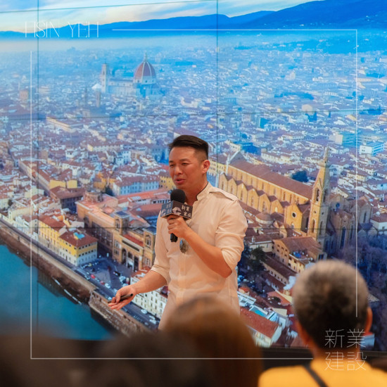 藝術(shù)修復(fù)師—蔡舜任從事修復(fù)已邁入第21年，從義大利到荷蘭，將技藝及理念延伸到臺(tái)灣，透過(guò)一雙巧手及深厚經(jīng)驗(yàn)，為本土修復(fù)領(lǐng)域注入新生命