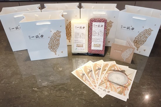 農民講究，熱衷付出，即使一粒米也值得我們深深感惜；稻穗飽滿、穀粒實在，象徵著土地回饋農民辛勞，最直接的心意。