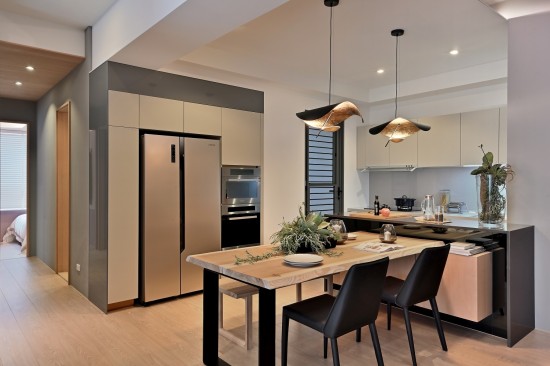 你也同樣享受著餐廚時(shí)光嗎？兼顧實(shí)用性及美學(xué)的空間，讓人迎來(lái)舒適的視覺(jué)饗宴後開(kāi)心掌廚！