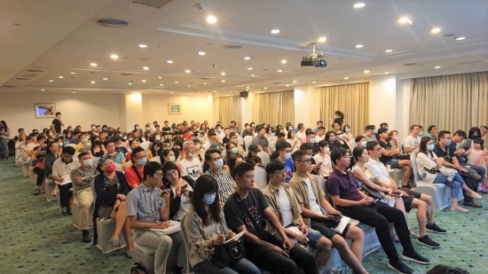 新業(yè)希望透過(guò)「客變說(shuō)明會(huì)」，讓格局、動(dòng)線(xiàn)與擺設(shè)更貼近您理想中的生活，成為您生活幸福的後盾！