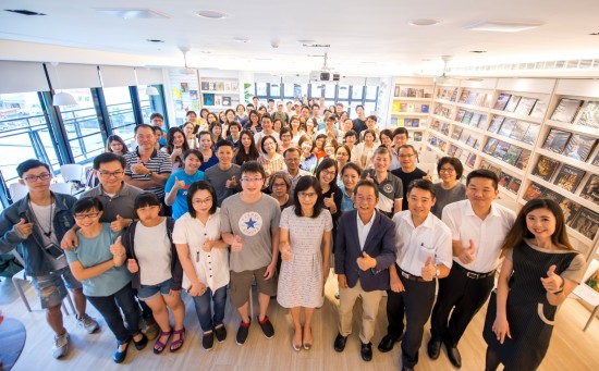 感謝理財(cái)專家 燕俐老師的蒞臨，也感謝參與新業(yè)名人講座的您！讓我們一同迎接值得期待的美好未來(lái)。