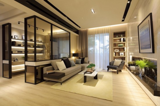 透明的輕隔間，帶來輕巧且延伸的視覺效果，裝潢與家具擺設(shè)井然有序，能讓一天的思緒好好地被梳理，忙碌後砌上一壺茶，讓沙發(fā)棉柔的觸感輕輕擁抱您。