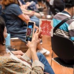 贈(zèng)予每一位來賓的作品小卡，其中的作品－「無花果」是楊士毅想起那些把花開在自己心裡，卻將成果放在自己身邊的人，將這一份感謝送給大家。