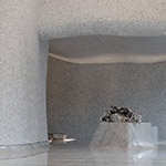 步入大廳往前方望去，雕花恰好成為端景