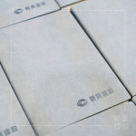 致贈(zèng)溫潤(rùn)的米灰色新業(yè)手札為伴手禮，將聲音轉(zhuǎn)為文字紀(jì)錄，保留住心中被觸動(dòng)的那份情感。