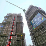 隨著時間的推進，新業(yè)大塊藏硯的高度逐步提升，塔吊高聳入雲(yún)，新業(yè)職人團隊持續(xù)的努力，期許能順利迎來交屋之期。