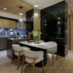 開放式的動線設計兼顧實用及美學，迎來舒適的視覺饗宴，打造屬於彼此的交心「食」刻！