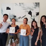 感謝插畫家邱馨怡接受新業(yè)的專訪！提在手上的伴手禮－「紅豆與香米」源於一畝田勃發(fā)的生命力，但我們敬天、愛地、惜人的心，始終不只有一畝而已。