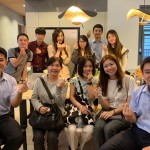 時(shí)序入夏，迎接到一批相當(dāng)活躍的生力軍，期盼在新業(yè)建設(shè)邱正光副總經(jīng)理（右一）及楊世偉經(jīng)理（左一）的帶領(lǐng)下，一起透過(guò)溫煦的笑容與專(zhuān)業(yè)背景，成為住戶(hù)最可靠的陪伴。