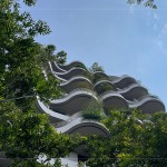 位於單元十二河岸，擁有曲線宜居陽臺與水岸環(huán)境地貌相結合，也因此獲得宜居建築設計獎的殊榮。