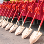 新業(yè)建設(shè)於中華民國114年1月15日吉時舉行動土儀式，以金鏟鏟土，象徵未來工程一切順心，諸事大吉。