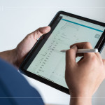 在陪同客戶驗屋前，公司會內(nèi)部進行全面性檢查，確認每戶客變圖、格局變更、設(shè)備材料替換、空間規(guī)劃等，並透過『驗屋App』掌握修繕進度，提升驗屋效率與整體效能。