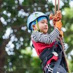 上攀的過程中，考驗著手腳的靈活度及協(xié)調(diào)性，更是一場與大自然的對話，過程中僅能靠著自身的力量，慢慢地一步步上攀到制高點(diǎn)。
