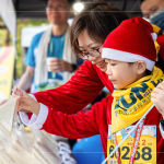 新業(yè)貼心的為上百位路跑住戶準備經(jīng)典可口的三明治、香蕉及飲品，為揮灑汗水與體力後的家人們補充能量，成為最可靠的後盾。