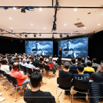 2023年首場(chǎng)名人講堂，邀請(qǐng)到旅英原住民藝術(shù)家—優(yōu)席夫，於臺(tái)中國(guó)家歌劇院—角落沙龍，以自身旅遊各地的經(jīng)驗(yàn)與藝術(shù)美感，感受各地的人文風(fēng)情與創(chuàng)作靈感，並再次認(rèn)識(shí)、發(fā)覺(jué)原鄉(xiāng)土地的底蘊(yùn)與美好。