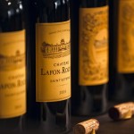 當天品嚐了一款城堡酒、二軍酒、干白酒及貴腐酒，藉由品飲體驗，比較其中香氣、風味及餘韻的獨特性。