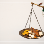 體驗(yàn)一日藥鋪掌門(mén)人，這份來(lái)自老祖先的智慧，透過(guò)五感體驗(yàn)，一起感受臺(tái)灣在地藥草的純粹。