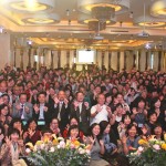 張老師公益基金會成立已屆50年，這一路走來並不容易，倚靠的是無比的耐心與愛，所有張老師們紛紛比出五與零，表示這一路走來的豐碩成果。