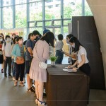 風(fēng)和日麗的午後，在臺(tái)中國家歌劇院的一隅，一場勇敢追夢(mèng)的故事即將揭開帷幕。