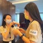 首先引導(dǎo)每組同仁們彼此自我介紹，培養(yǎng)組別間的默契，一起為今日的課程做好準(zhǔn)備。