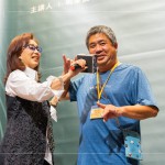 久違的孫氏教學(xué)，邀請(qǐng)家族好友上臺(tái)體驗(yàn)說(shuō)唱歌仔戲，趣味的男女反串、蓮花指、劍指、蘭花拳，讓大小朋友笑得不亦樂(lè)乎。