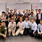 新業(yè)是全方位的建築團隊，橫跨土地開發(fā)、設(shè)計、營造施工、行銷及客戶服務(wù)，從建案準(zhǔn)備到每次的家族活動，都不吝應(yīng)用我們的所學(xué)，回饋給每一位信任我們的住戶。