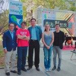 新業(yè)建設(shè)卓勝隆董事長(左一)與西班牙雕塑家Nando Alvarez (左二)、新業(yè)建設(shè)蕭智夫建築師(中間)、保加利亞雕塑家Liliya Pobornikova (右二)及東海建築系邱浩修系主任(右一)一同在東海國際公共藝術(shù)創(chuàng)作營共襄盛舉。(照片攝於2018/12/07東海大學(xué))