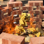 新業(yè)團(tuán)隊(duì)抱著虔誠、喜悅的心，期許內(nèi)心的想望與希冀被聽見，祈願(yuàn)工程平安順利。