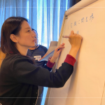 討論激勵(lì)部屬技巧，透過外在、內(nèi)在、有形、無形的方式，搭配結(jié)構(gòu)化的管理行為，不僅可鼓勵(lì)部屬向前的動(dòng)力，更可凝聚團(tuán)隊(duì)團(tuán)結(jié)力。