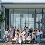 7月的夏日時(shí)節(jié)，相約新業(yè)家人與孩子們，揮灑生活的熱情與創(chuàng)意，用心的當(dāng)下，擁有一刻沉靜，度過美好的陶作時(shí)光。