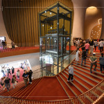 入場(chǎng)時(shí)刻，隨著隊(duì)伍緩緩前進(jìn)，滿懷期待的心，也準(zhǔn)備好一探消防員背後不為人知的故事。