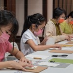2022新業(yè)有藝市－手工書DIY於研習講堂，以工作坊形式展開，手指觸摸紙張、體會翻閱書頁的親密感。