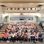 睽違許久的美術(shù)館聚會(huì)，在歡笑與溫暖中度過(guò)，記錄下難忘的相聚時(shí)光。