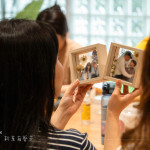 體驗活動—手作押花相框，剪貼各式花材，拼貼屬於自己與家人們的回憶，裱入相框，擺至家中，妝點日常美好。