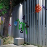 隱身於都市夜晚的山林意象，臺灣黑熊與梅花鹿悄悄探出頭來，準(zhǔn)備翱翔於自由自在的童趣幻想之中。