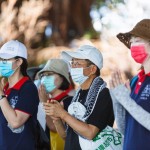 5月中旬，天氣已漸趨炎熱，新業(yè)建設(shè)卓勝隆董事長（圖中）率領(lǐng)同仁一同前往筏子溪淨(jìng)溪，為環(huán)境保護(hù)盡一份心力，開始前以虔誠的心向河神祈求當(dāng)天平安順利。