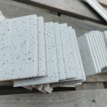 乖乖排好隊伍準(zhǔn)備上牆的外牆磚，細(xì)看彷若有幾道潑墨的水痕，從毛筆筆尖自然滴落的墨汁，也像晶亮閃閃的繁星，造就出每一片外牆磚獨(dú)一無二的風(fēng)格。