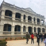 古今中外的文化在金門各自串聯(lián)，彷彿模糊彊界匯聚為獨特地景。陳景蘭洋樓，氣派建築如遊三零年代的璀璨上海！