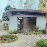 新業(yè)除了打造一景收納群書，也不定期捐贈書本，讓愛書人在這裡沉澱思緒。這裡是書的家，或許也是每一顆飄流心的棲身之所。