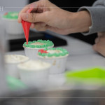 色彩一點一滴堆疊出專屬的模樣，享受親手裝飾的樂趣，完成的不只是外觀，也是一段輕鬆參與、動手體驗的時光。