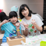 放下手機、放慢腳步，在共同投入的過程中，日常被賦予溫度，也讓甜點成為傳遞情感、累積回憶的媒介。