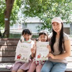 為孩子們頒發(fā)充滿紀念意義的「榮譽獎狀」，把努力過的痕跡印在證書上給每位攀樹勇者，代表著今日的挑戰(zhàn)成功。