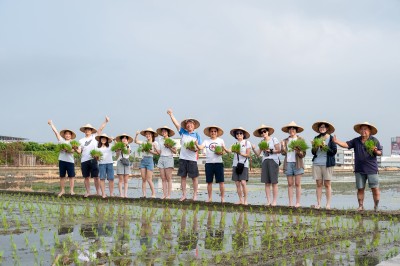 新業(yè)一畝田｜一份對(duì)大地深深的祝福