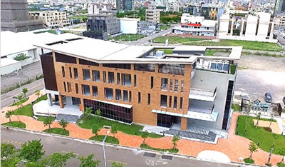 臺中首座建築美學 溪西圖書館